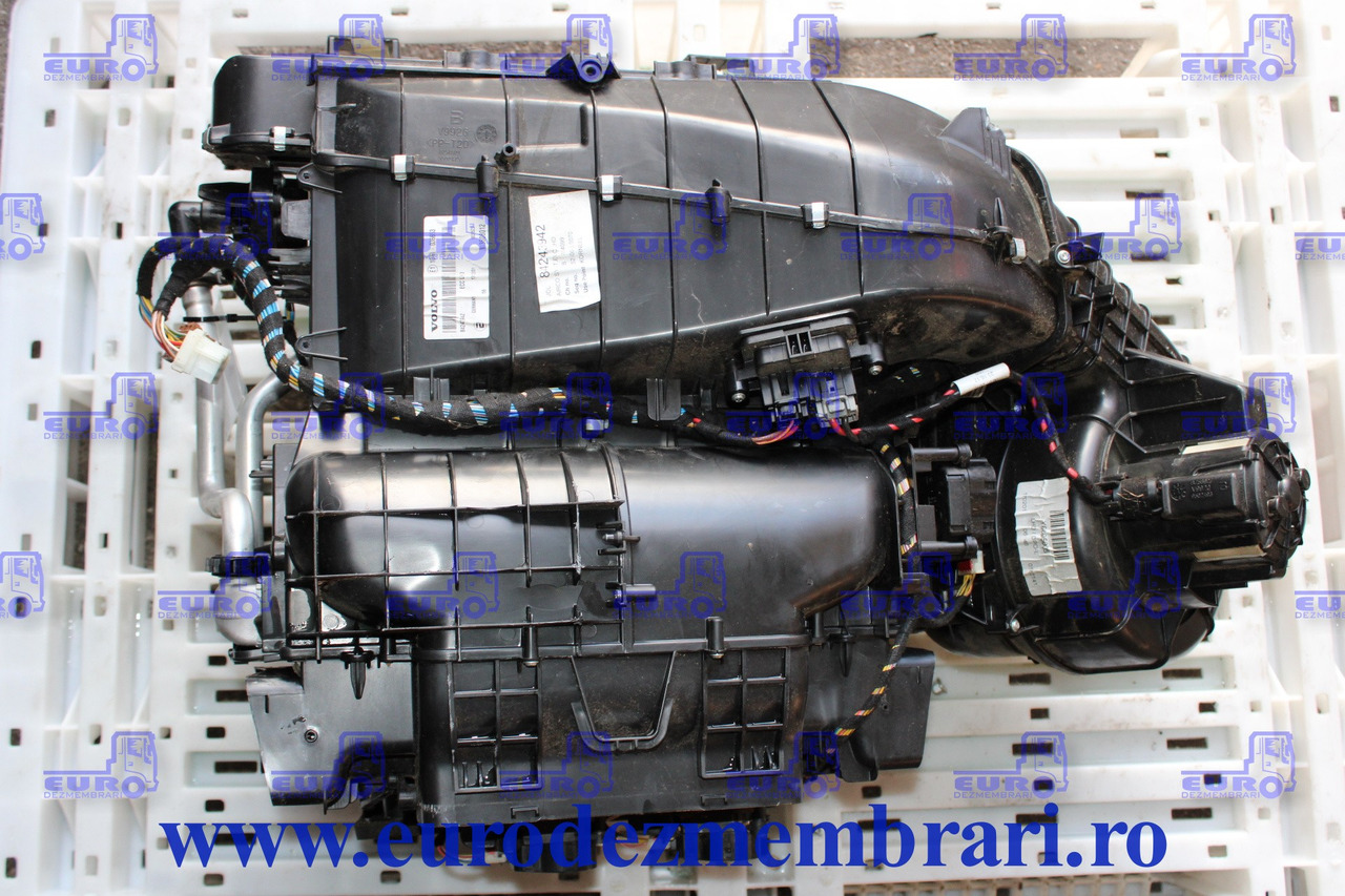 CARCASA SISTEM CLIMATIZARE VOLVO FH4 84243942 - חלק מזגן עבור משאית: תמונה 1 CARCASA SISTEM CLIMATIZARE VOLVO FH4 84243942 - חלק מזגן עבור משאית: תמונה 1