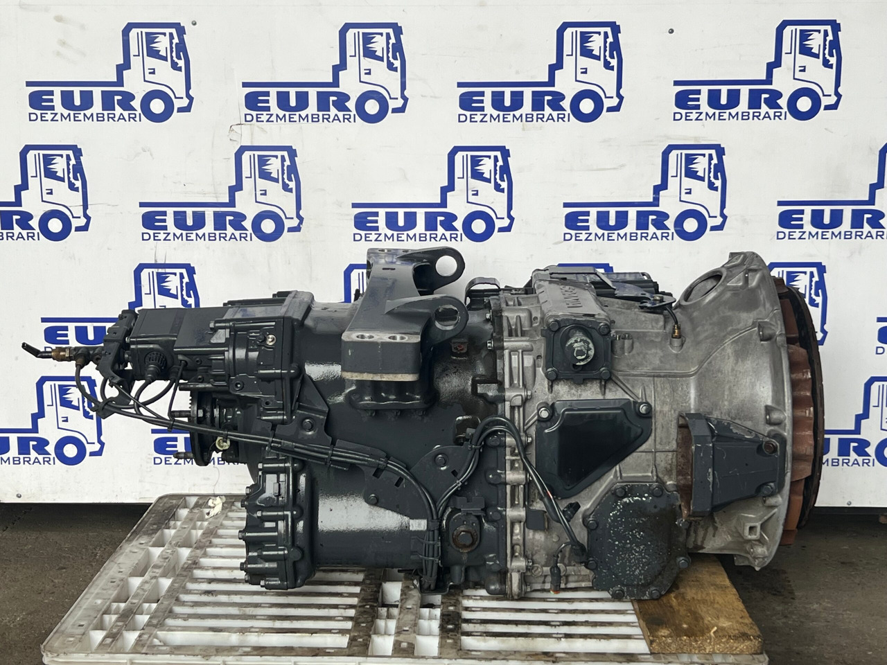 CUTIE DE VITEZE MAN AUTOMATA FARA RETARDER TIPMATIC 14 2700NM DD 81.32004.6415 - תיבת הילוכים עבור משאית: תמונה 3 CUTIE DE VITEZE MAN AUTOMATA FARA RETARDER TIPMATIC 14 2700NM DD 81.32004.6415 - תיבת הילוכים עבור משאית: תמונה 3