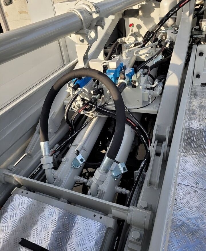 Mercedes-Benz New BMS BCP M22 ZX-4 on chassis - משאית משאבת בטון: תמונה 2 Mercedes-Benz New BMS BCP M22 ZX-4 on chassis - משאית משאבת בטון: תמונה 2