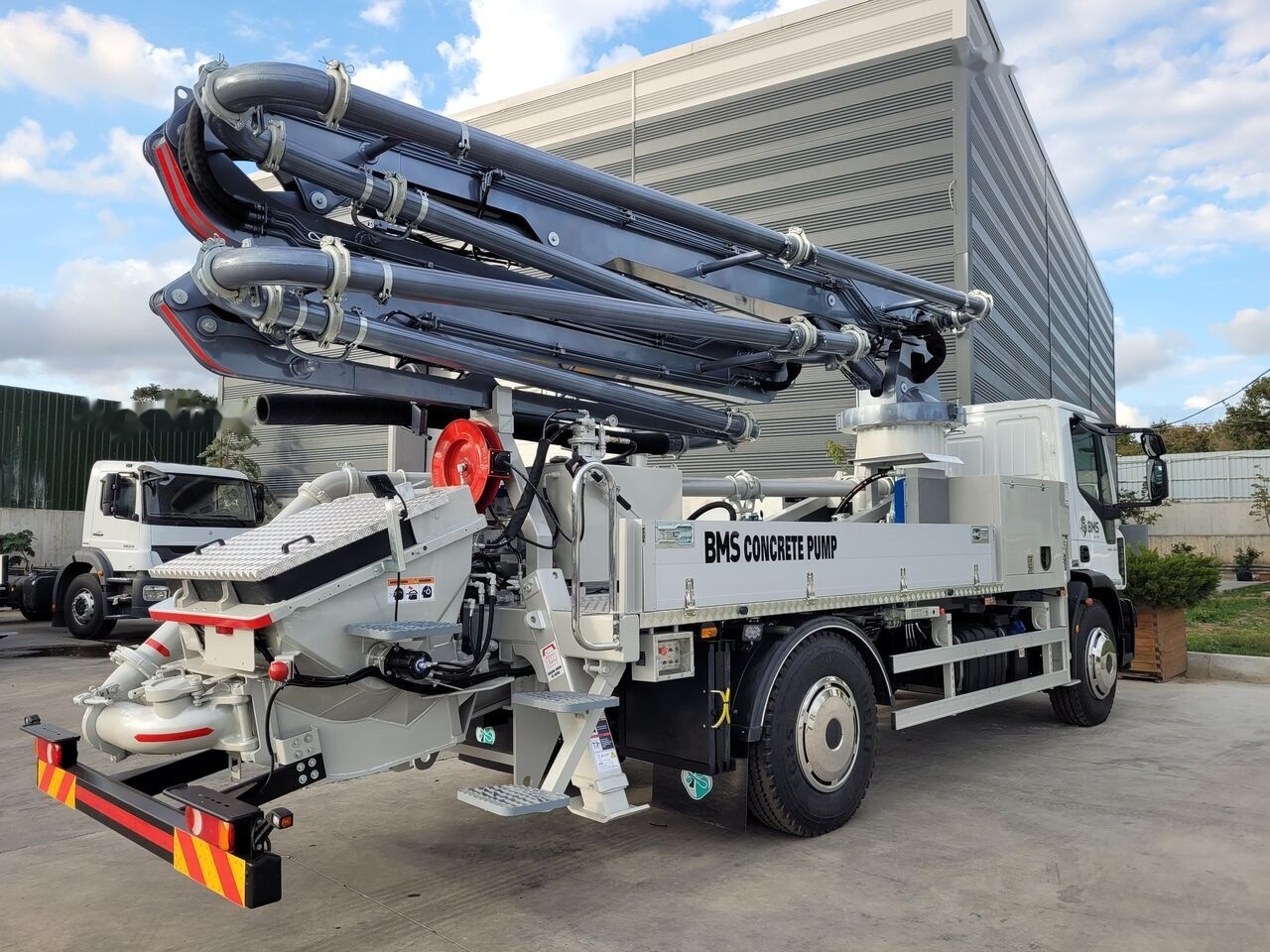 Mercedes-Benz New BMS BCP M22 ZX-4 on chassis - משאית משאבת בטון: תמונה 4 Mercedes-Benz New BMS BCP M22 ZX-4 on chassis - משאית משאבת בטון: תמונה 4