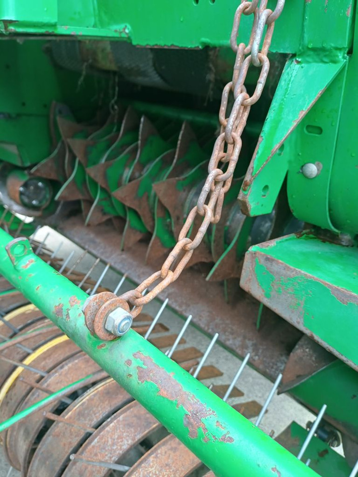 John Deere 592 ROTOFLOW - מכונת צרור עגולה: תמונה 3 John Deere 592 ROTOFLOW - מכונת צרור עגולה: תמונה 3