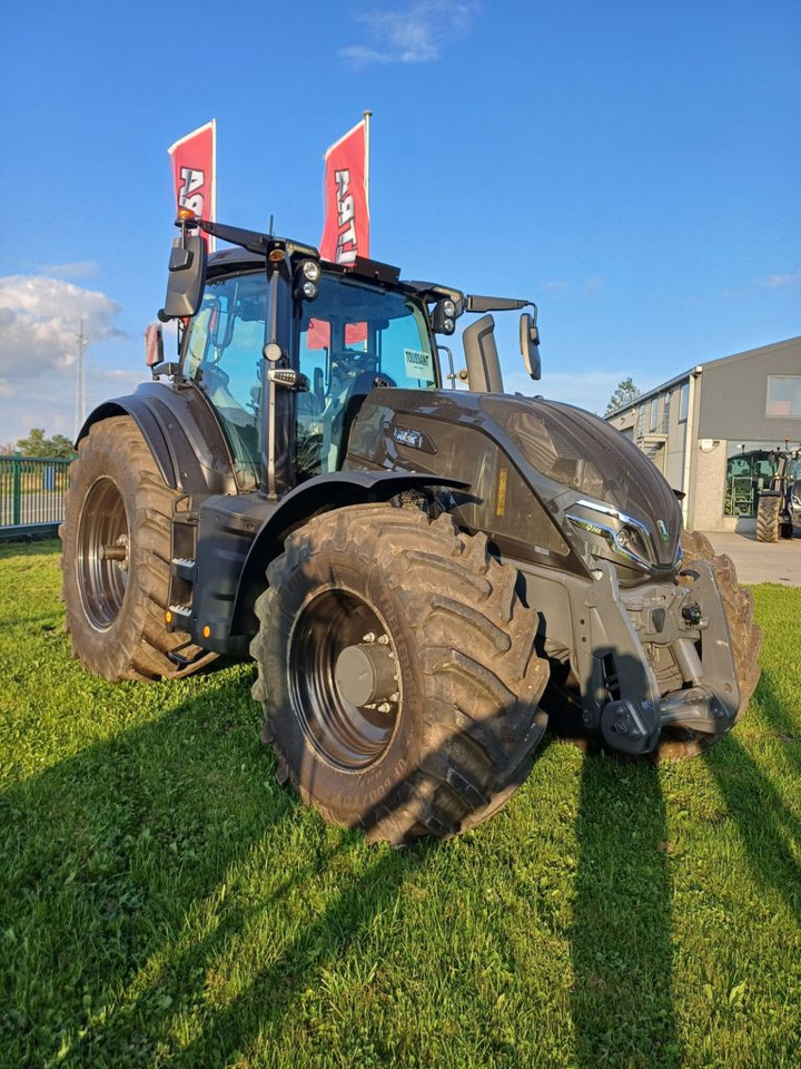 Valtra Q245 - טרקטור חקלאי: תמונה 1 Valtra Q245 - טרקטור חקלאי: תמונה 1