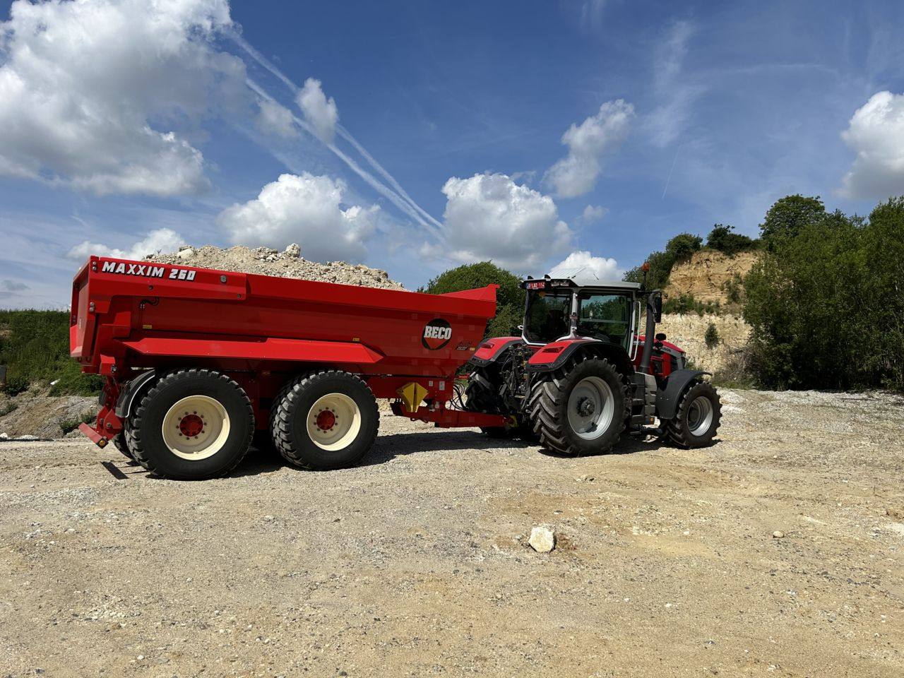 Beco Maxxim 260 - קרון נגרר עם מזהיר: תמונה 1 Beco Maxxim 260 - קרון נגרר עם מזהיר: תמונה 1