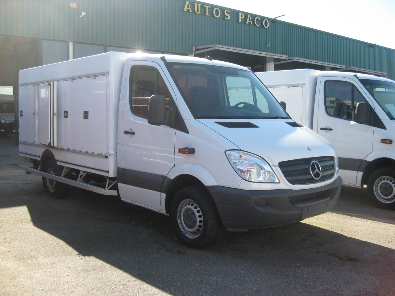 Camión heladero 3500kg MERCEDES SPRINTER - כלי רכב מסחרי לקירור: תמונה 1 Camión heladero 3500kg MERCEDES SPRINTER - כלי רכב מסחרי לקירור: תמונה 1