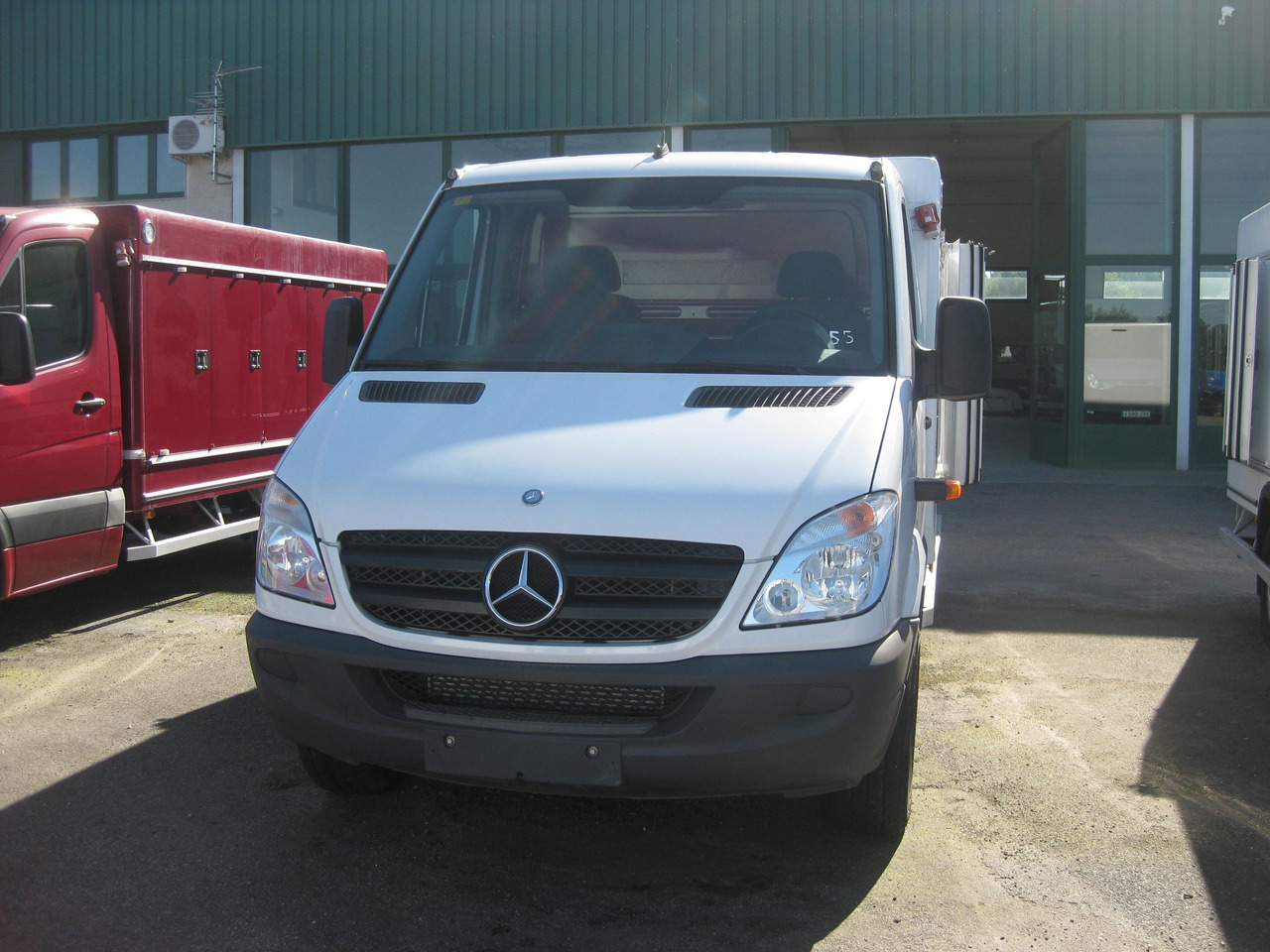 FRIGORÍFICO MERCEDES 313CDI - כלי רכב מסחרי לקירור: תמונה 2 FRIGORÍFICO MERCEDES 313CDI - כלי רכב מסחרי לקירור: תמונה 2