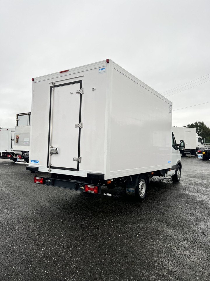 IVECO FRIGORIFICO - כלי רכב מסחרי לקירור: תמונה 2 IVECO FRIGORIFICO - כלי רכב מסחרי לקירור: תמונה 2