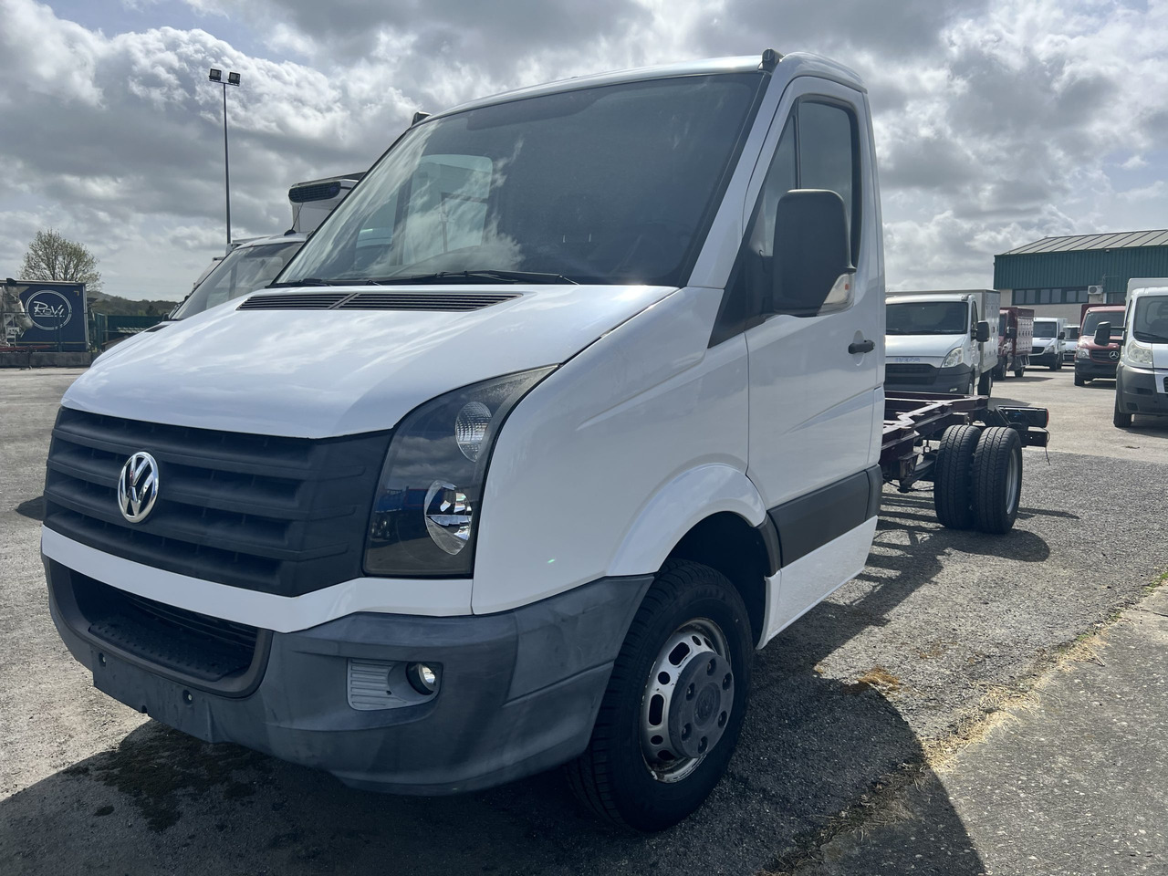 VOLKSWAGEN EN CHASIS - כלי רכב מסחרי: תמונה 3 VOLKSWAGEN EN CHASIS - כלי רכב מסחרי: תמונה 3