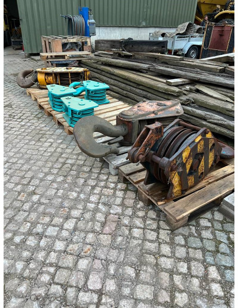 Hookblock various hookblocks for sale - צרופה עבור עגורן נייד: תמונה 1 Hookblock various hookblocks for sale - צרופה עבור עגורן נייד: תמונה 1