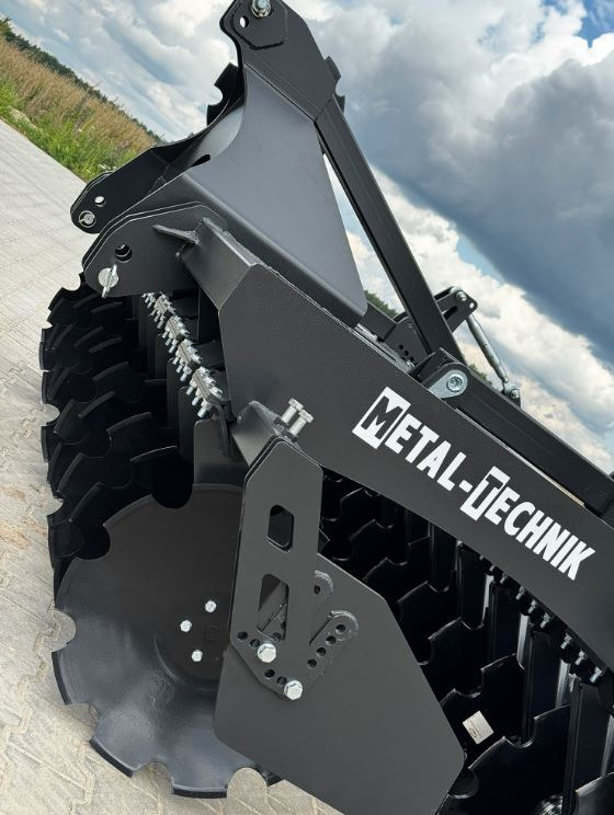 METAL-TECHNIK Brona talerzowa 2,7 m / Scheibenegge / дисковая борона / disc harrow - משדדת דיסק: תמונה 2 METAL-TECHNIK Brona talerzowa 2,7 m / Scheibenegge / дисковая борона / disc harrow - משדדת דיסק: תמונה 2
