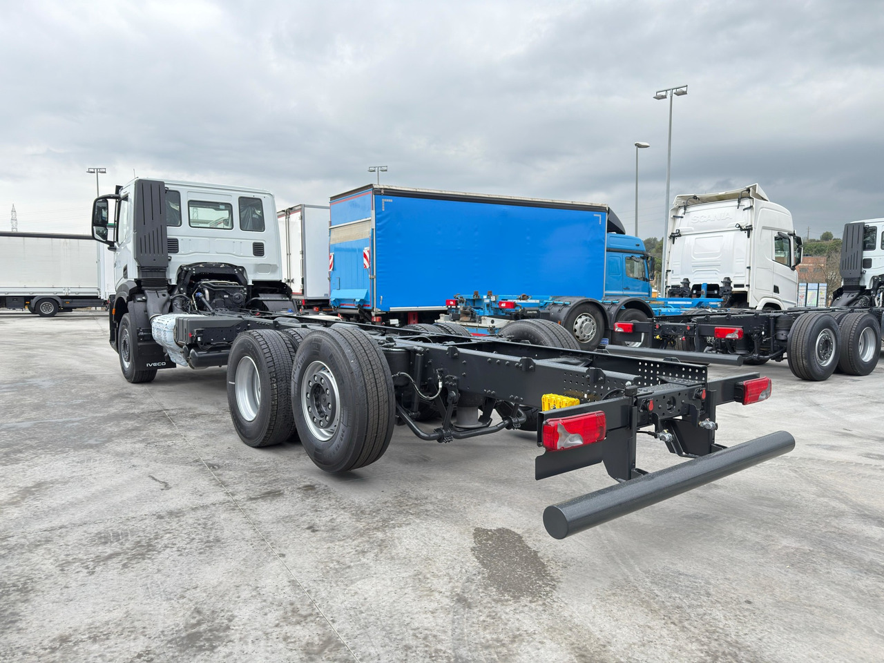 IVECO AD280X46 YPS ON X-Way E6 (Chassis) - משאית עם שלדת תא: תמונה 4 IVECO AD280X46 YPS ON X-Way E6 (Chassis) - משאית עם שלדת תא: תמונה 4
