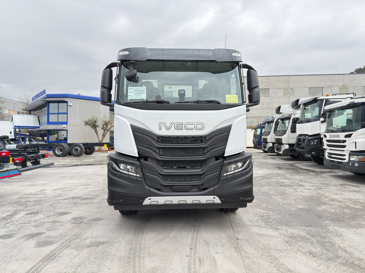 IVECO AD280X46 YPS ON X-Way E6 (Chassis) - משאית עם שלדת תא: תמונה 3 IVECO AD280X46 YPS ON X-Way E6 (Chassis) - משאית עם שלדת תא: תמונה 3