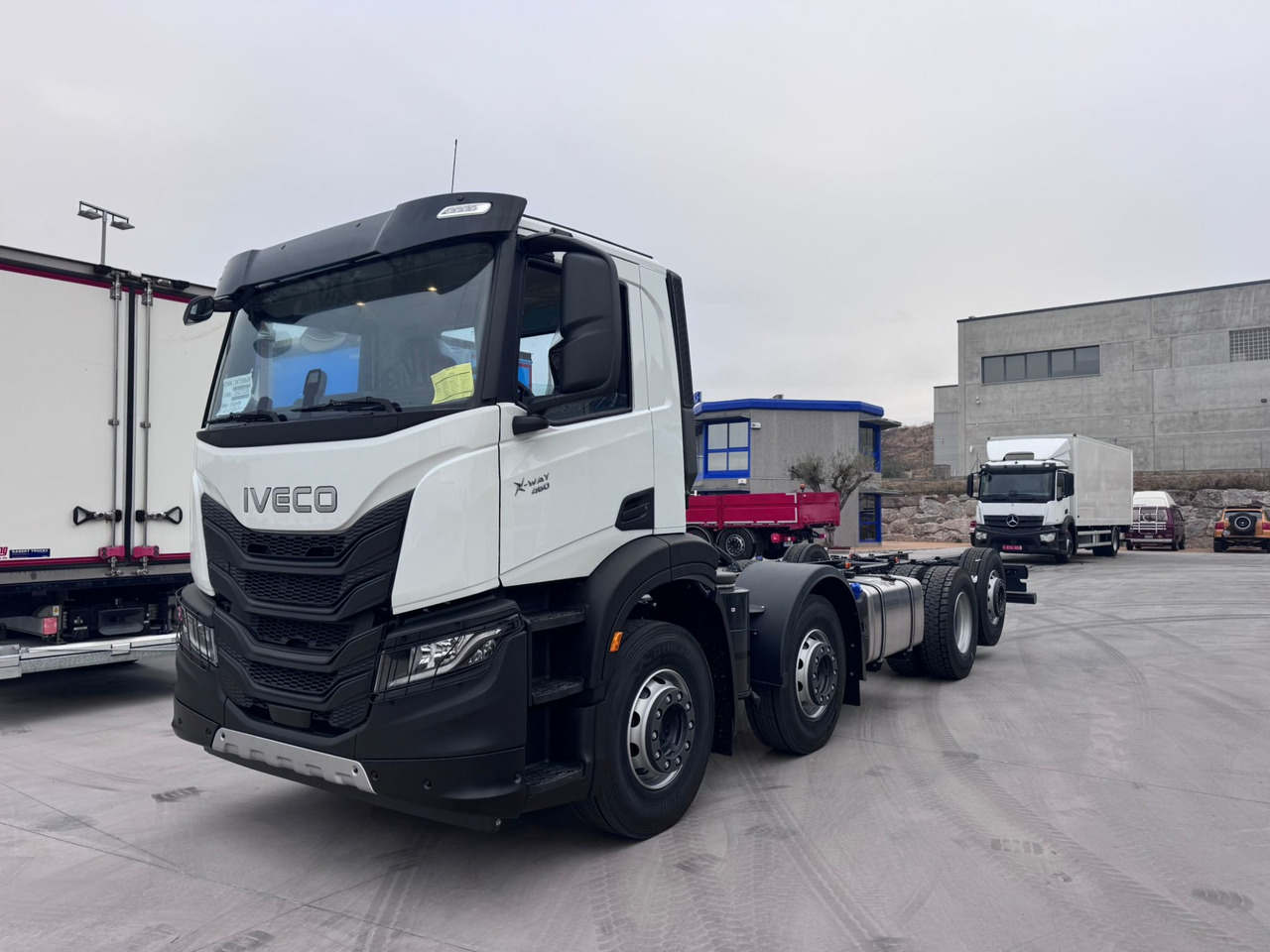 IVECO AD350X50 YPS ON X-Way E6 (Chassis) - משאית עם שלדת תא: תמונה 1 IVECO AD350X50 YPS ON X-Way E6 (Chassis) - משאית עם שלדת תא: תמונה 1