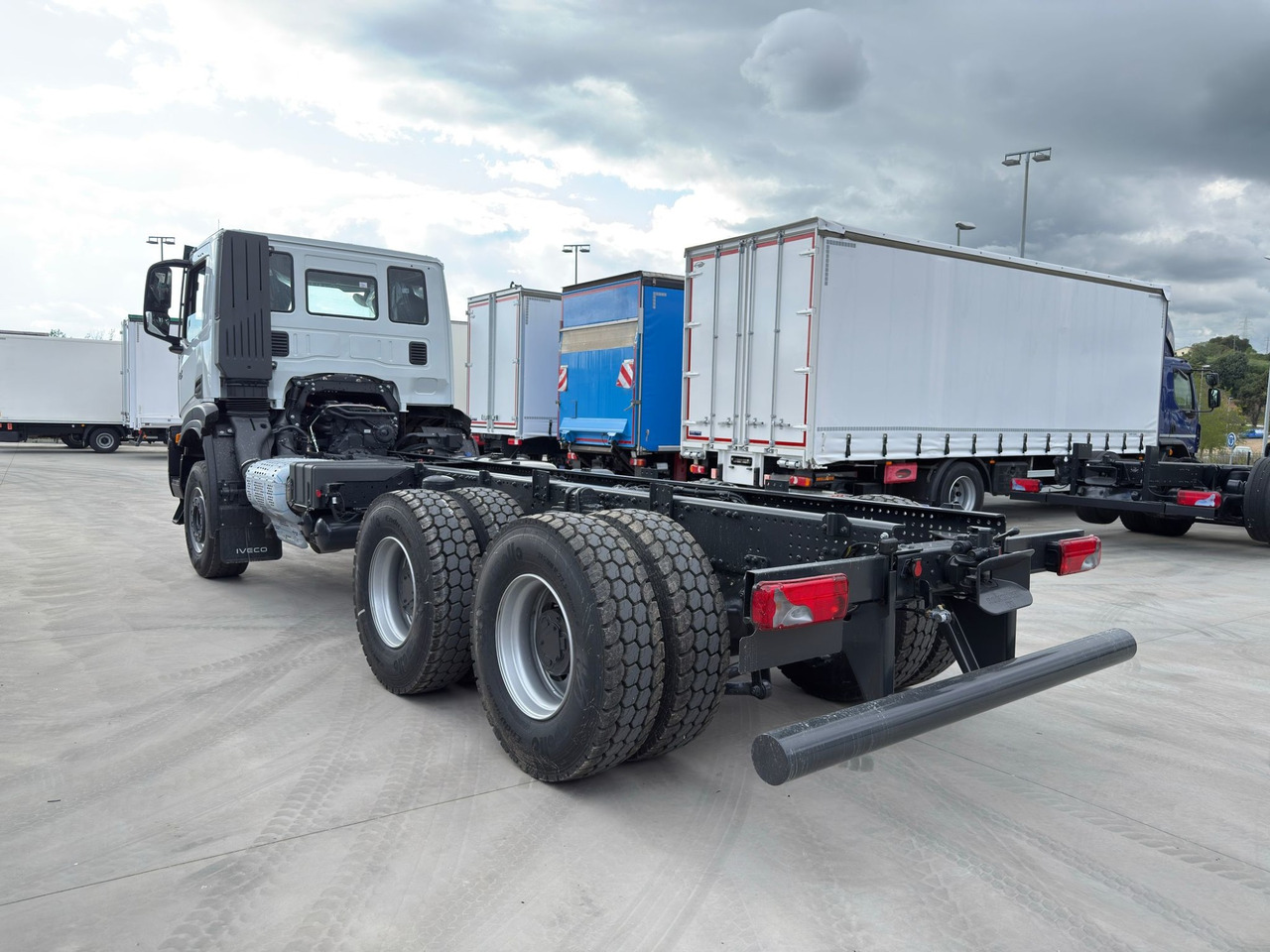 IVECO AD380T46 6x4 E6 (Chassis) - משאית עם שלדת תא: תמונה 5 IVECO AD380T46 6x4 E6 (Chassis) - משאית עם שלדת תא: תמונה 5