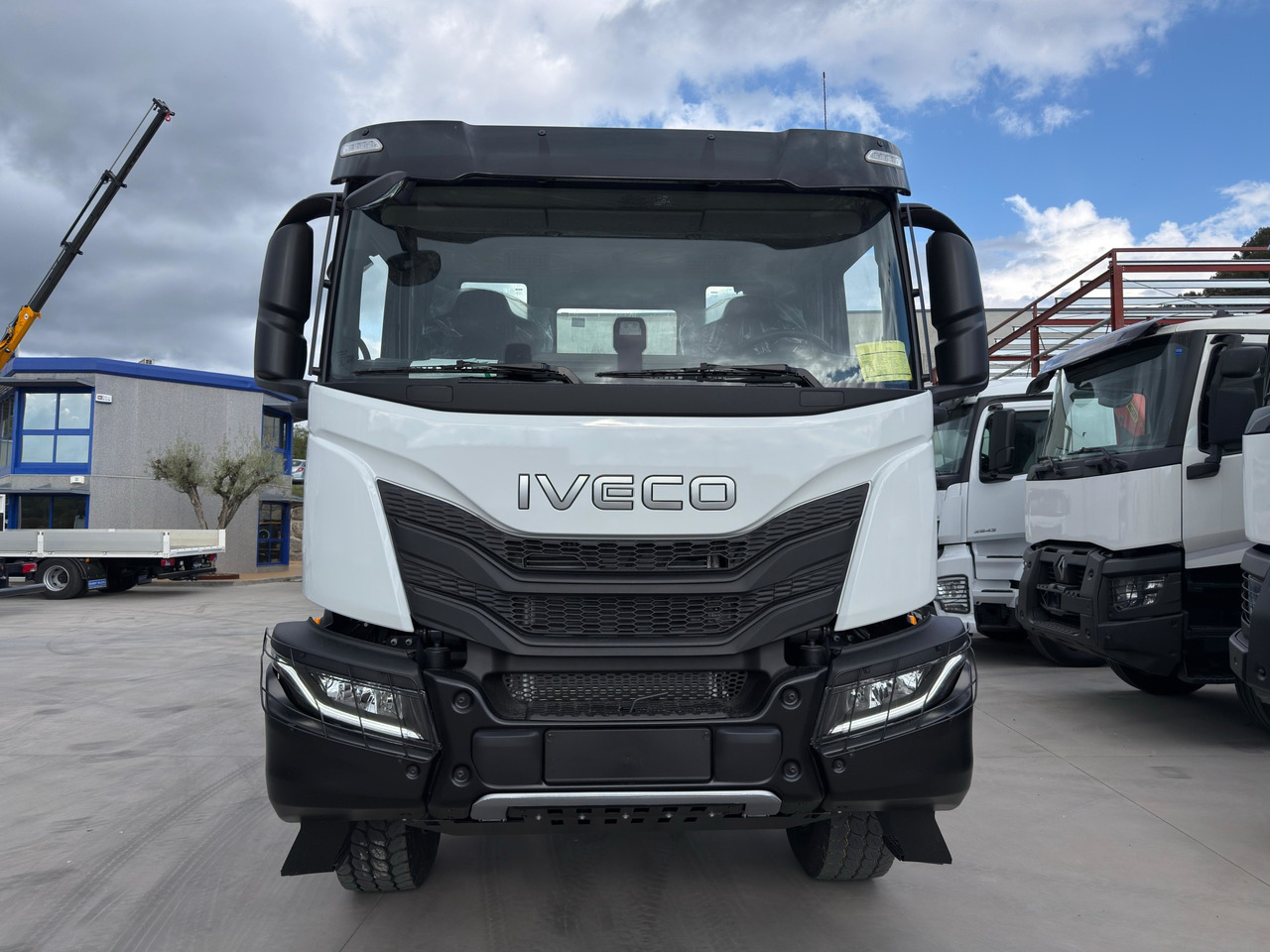 IVECO AD380T46 6x4 E6 (Chassis) - משאית עם שלדת תא: תמונה 3 IVECO AD380T46 6x4 E6 (Chassis) - משאית עם שלדת תא: תמונה 3