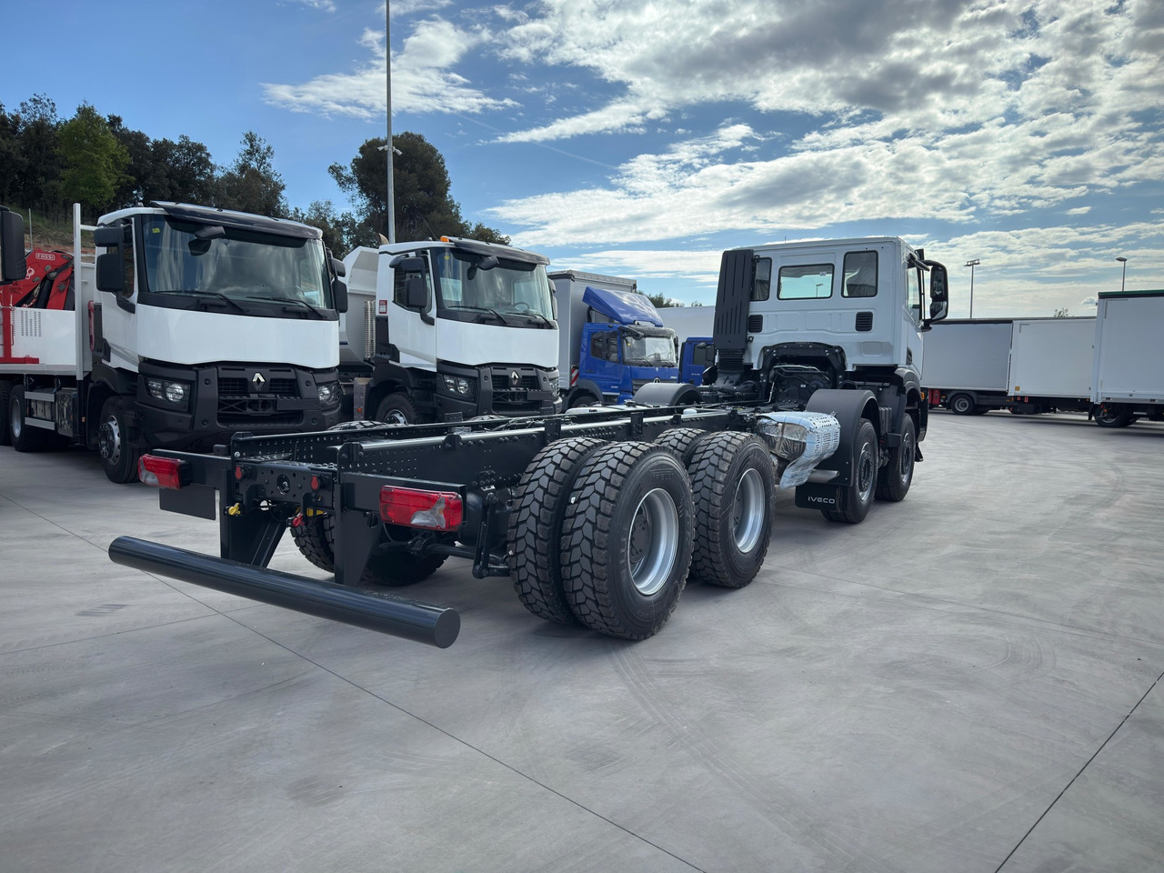IVECO AD410T50 T-WAY 8x4 E6 (Chassis) - משאית עם שלדת תא: תמונה 5 IVECO AD410T50 T-WAY 8x4 E6 (Chassis) - משאית עם שלדת תא: תמונה 5