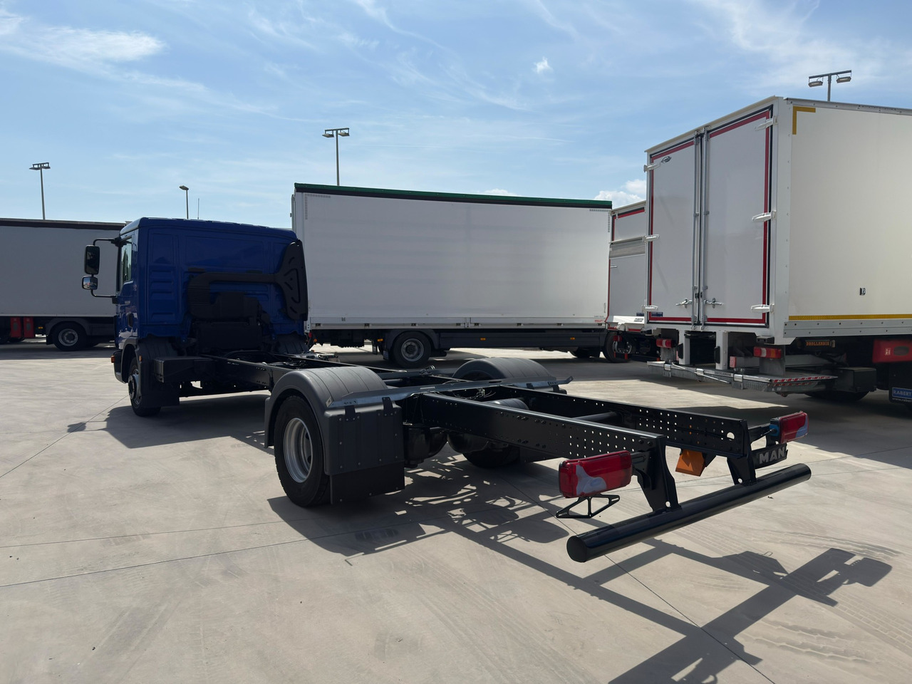MAN 12.190 BL TGL E6 (Chassis) - משאית עם שלדת תא: תמונה 4 MAN 12.190 BL TGL E6 (Chassis) - משאית עם שלדת תא: תמונה 4