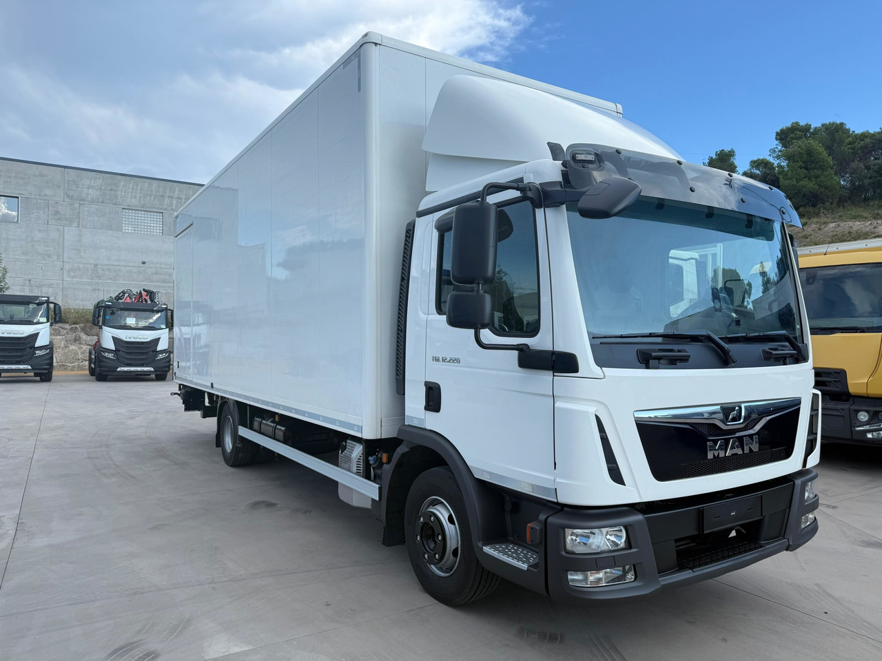 MAN 12.220 BL TGL E6 (Van) - משאית תיבה: תמונה 2 MAN 12.220 BL TGL E6 (Van) - משאית תיבה: תמונה 2