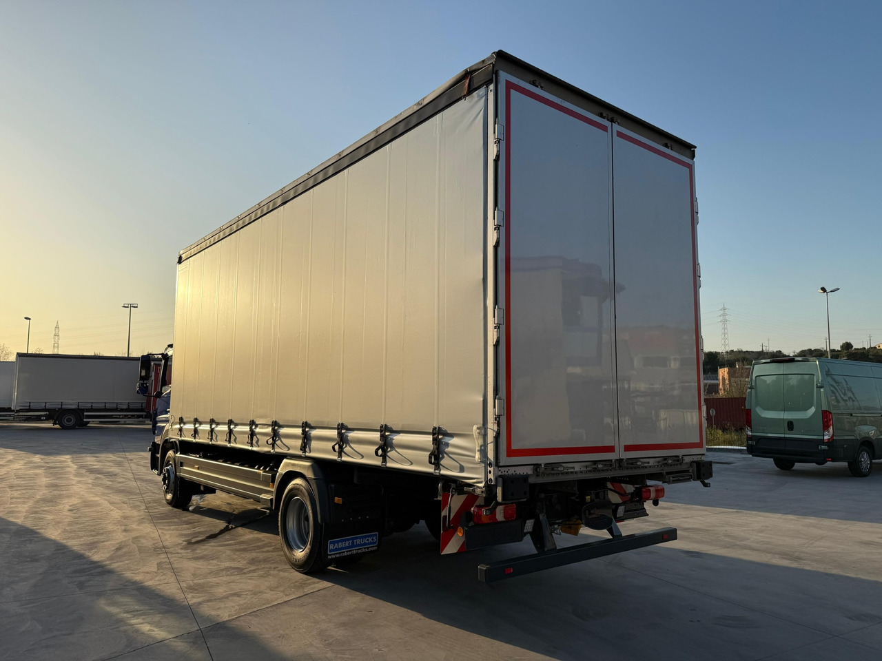 MERCEDES BENZ 16.30L Atego E6 (Tauliner) - משאית וילונות צד: תמונה 4 MERCEDES BENZ 16.30L Atego E6 (Tauliner) - משאית וילונות צד: תמונה 4