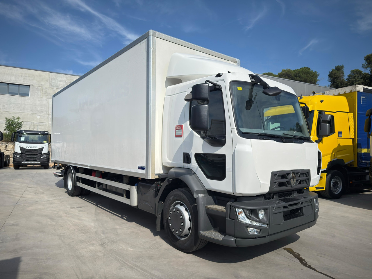 RENAULT D19 E6 (VAN) - משאית תיבה: תמונה 2 RENAULT D19 E6 (VAN) - משאית תיבה: תמונה 2