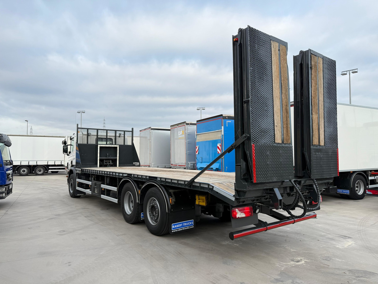 SCANIA P410 E6 (Machinery Carrier) - משאית הובלה אוטומטית: תמונה 4 SCANIA P410 E6 (Machinery Carrier) - משאית הובלה אוטומטית: תמונה 4