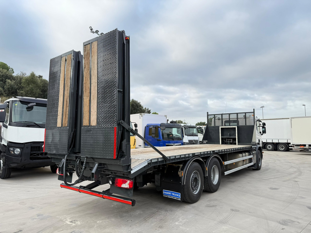 SCANIA P410 E6 (Machinery Carrier) - משאית הובלה אוטומטית: תמונה 3 SCANIA P410 E6 (Machinery Carrier) - משאית הובלה אוטומטית: תמונה 3