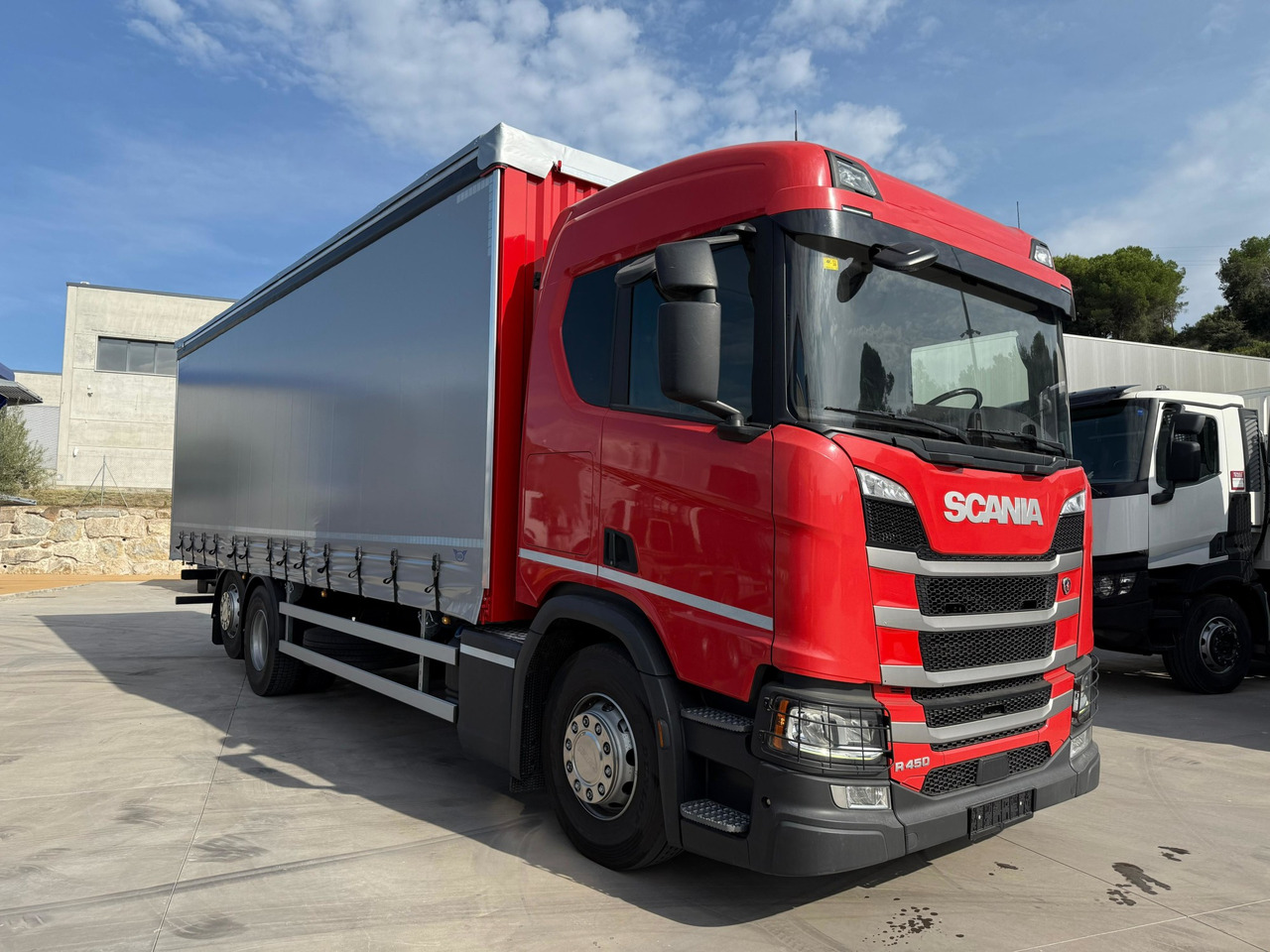 SCANIA R450 E6 (Tauliner) - משאית וילונות צד: תמונה 2 SCANIA R450 E6 (Tauliner) - משאית וילונות צד: תמונה 2