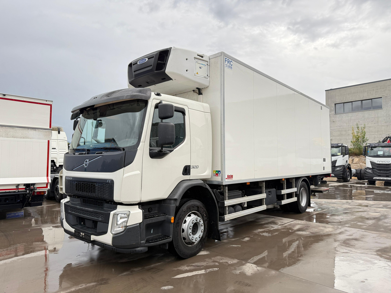 VOLVO FE320 E6 (Refrigerator) - מכונות אחרות: תמונה 1 VOLVO FE320 E6 (Refrigerator) - מכונות אחרות: תמונה 1