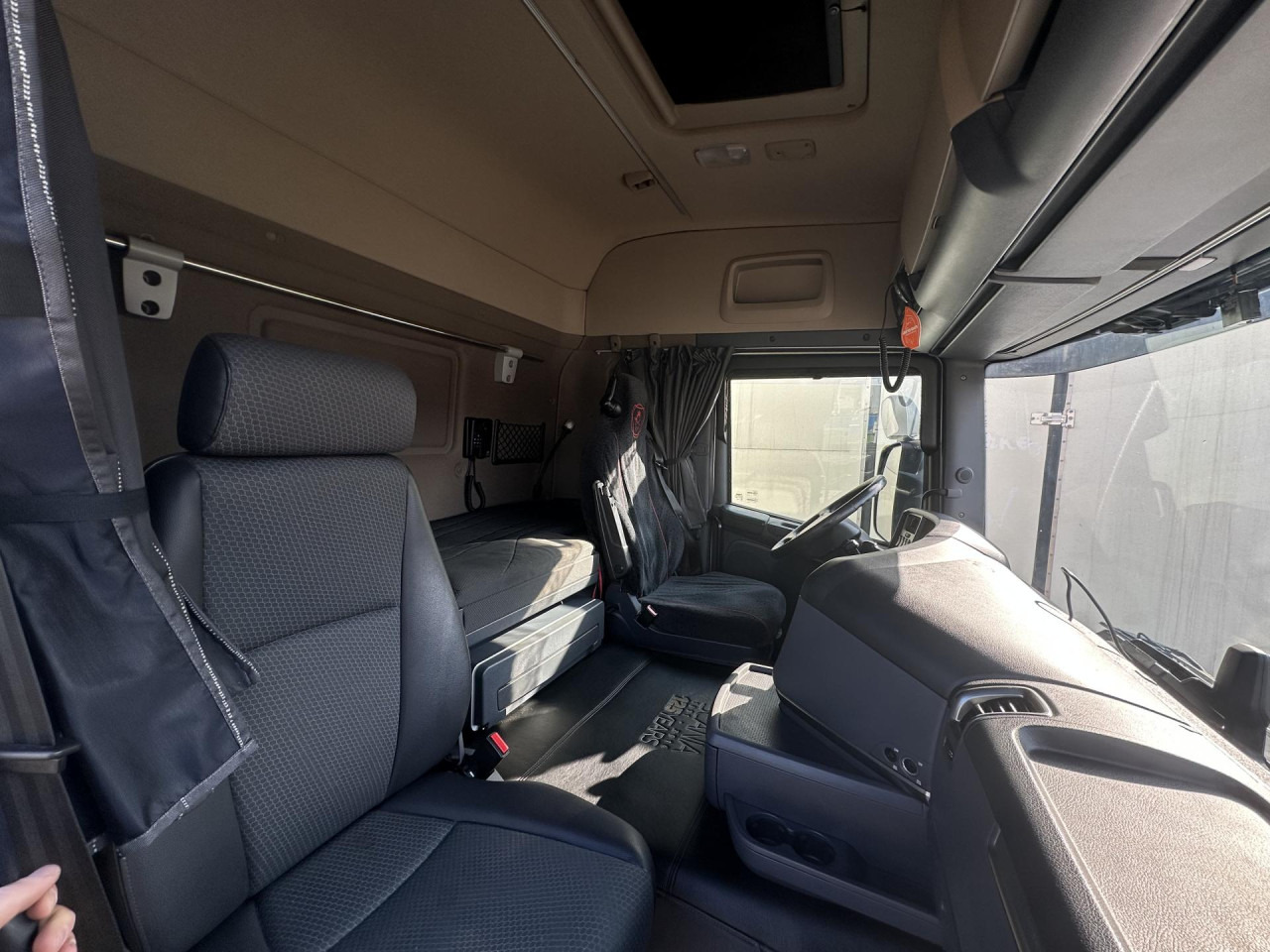 SCANIA G 410 LB4x2MNB - משאית עם שלדת תא: תמונה 2 SCANIA G 410 LB4x2MNB - משאית עם שלדת תא: תמונה 2
