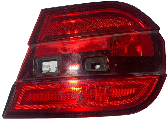 Jaguar XF250 - פנס אחורי: תמונה 1 Jaguar XF250 - פנס אחורי: תמונה 1