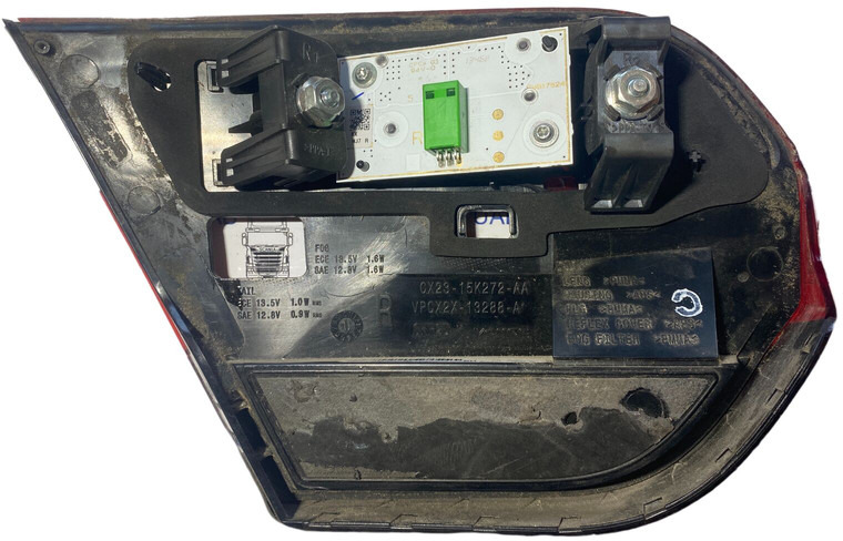 Jaguar XF250 - פנס אחורי: תמונה 2 Jaguar XF250 - פנס אחורי: תמונה 2