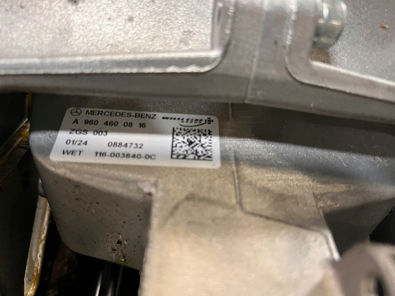 Mercedes-Benz MP5 - עמודת היגוי: תמונה 4 Mercedes-Benz MP5 - עמודת היגוי: תמונה 4