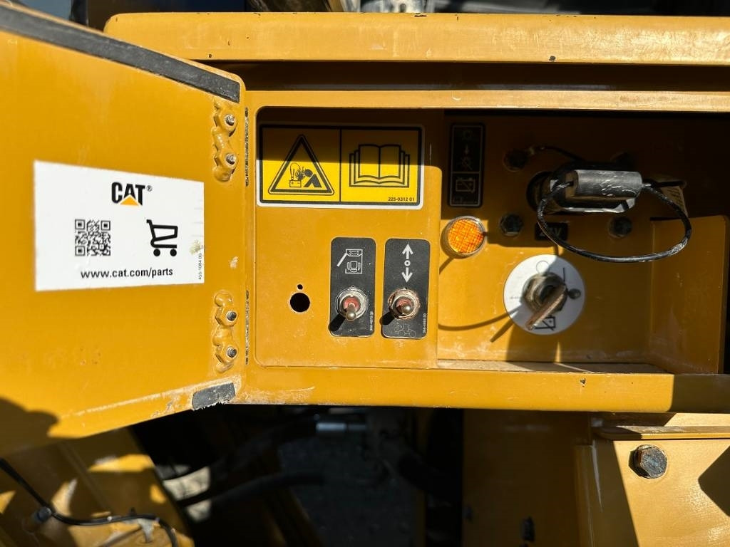 מעמיס גלגלים CAT 966 M: תמונה 15