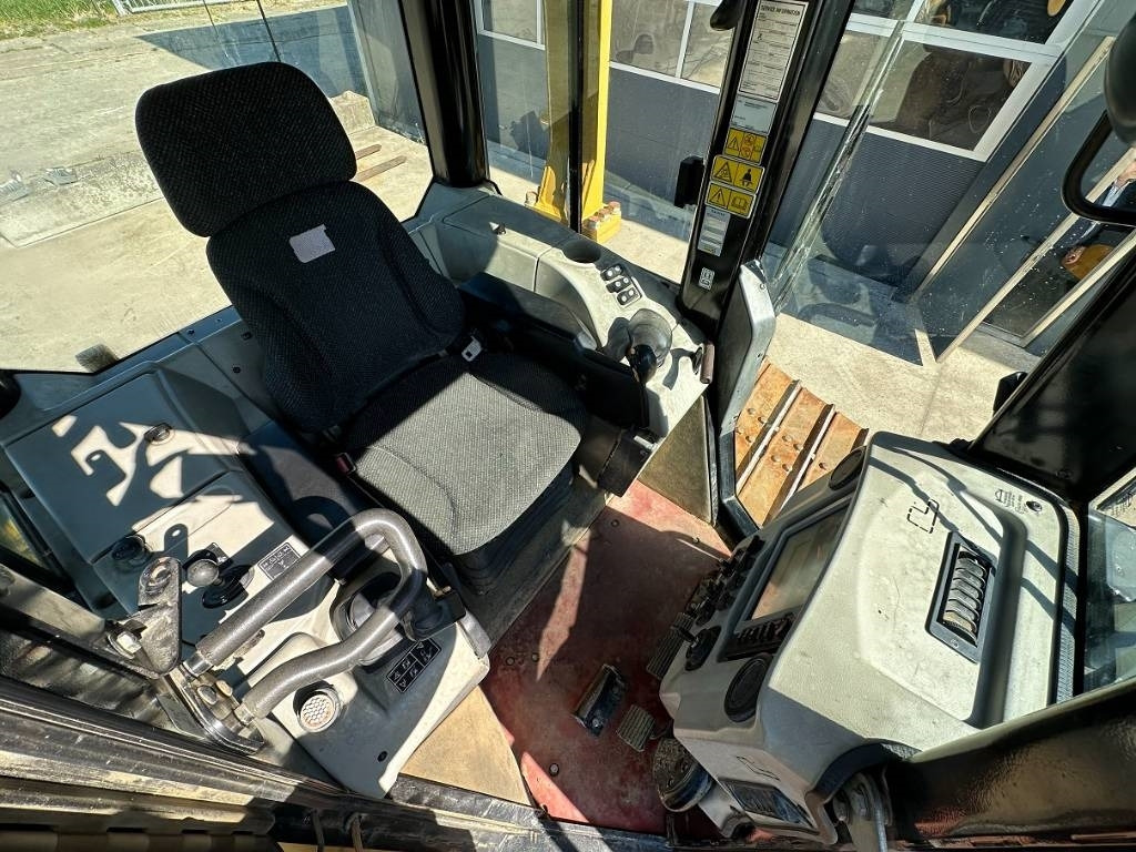 CAT D 6 N LGP - דחפור: תמונה 3 CAT D 6 N LGP - דחפור: תמונה 3