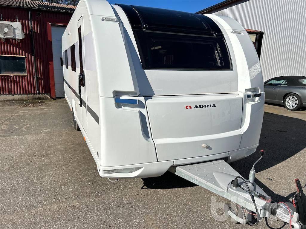 ADRIA Alpina 663HT - קרוואן נגרר: תמונה 2 ADRIA Alpina 663HT - קרוואן נגרר: תמונה 2
