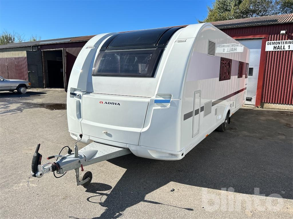 ADRIA Alpina 663HT - קרוואן נגרר: תמונה 1 ADRIA Alpina 663HT - קרוואן נגרר: תמונה 1