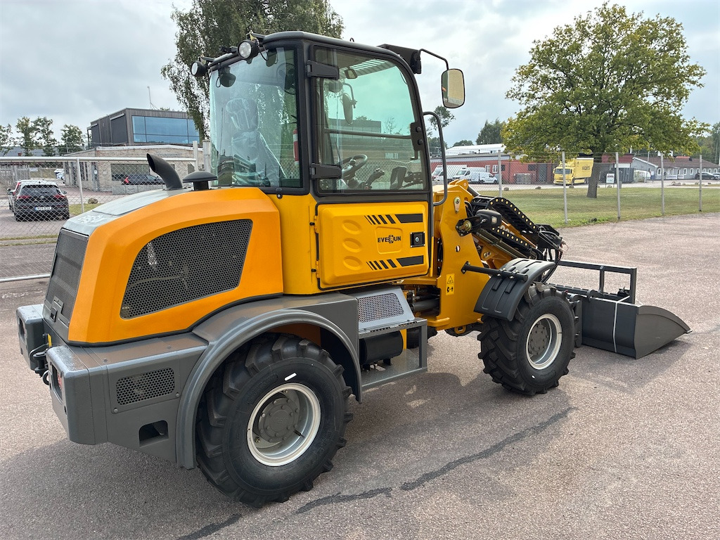 Everun ER 1500F - מפעיל טלסקופי: תמונה 5 Everun ER 1500F - מפעיל טלסקופי: תמונה 5