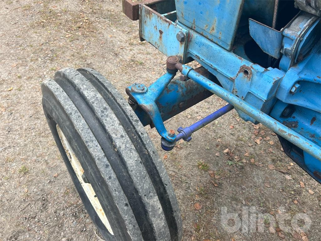 טרקטור חקלאי FORD 4000: תמונה 19