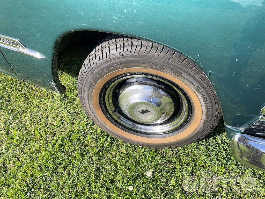 מכונית FORD V-8 CUSTOM DE LUXE: תמונה 33