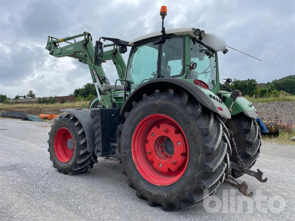 Fendt 718 Vario (2013) - טרקטור חקלאי: תמונה 3 Fendt 718 Vario (2013) - טרקטור חקלאי: תמונה 3