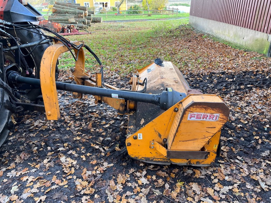 Ferri ZL 180 - מכסחת שוליים: תמונה 4 Ferri ZL 180 - מכסחת שוליים: תמונה 4