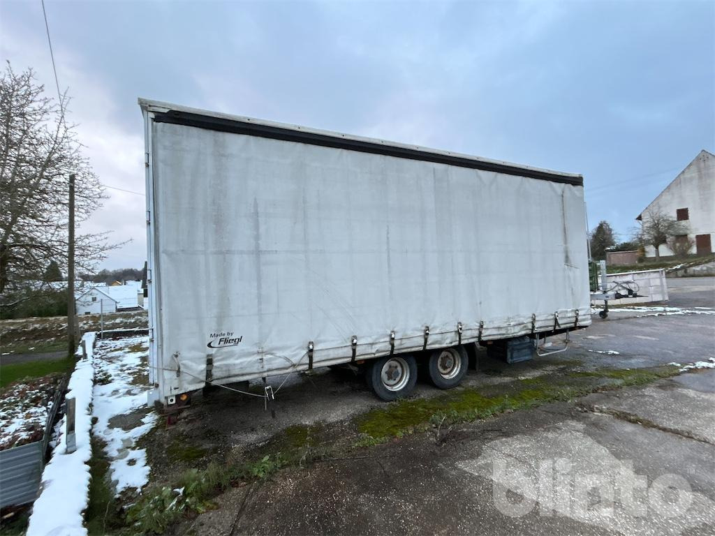 Fliegl TPS 100 - קרון נגרר עם וילונות צד: תמונה 4 Fliegl TPS 100 - קרון נגרר עם וילונות צד: תמונה 4