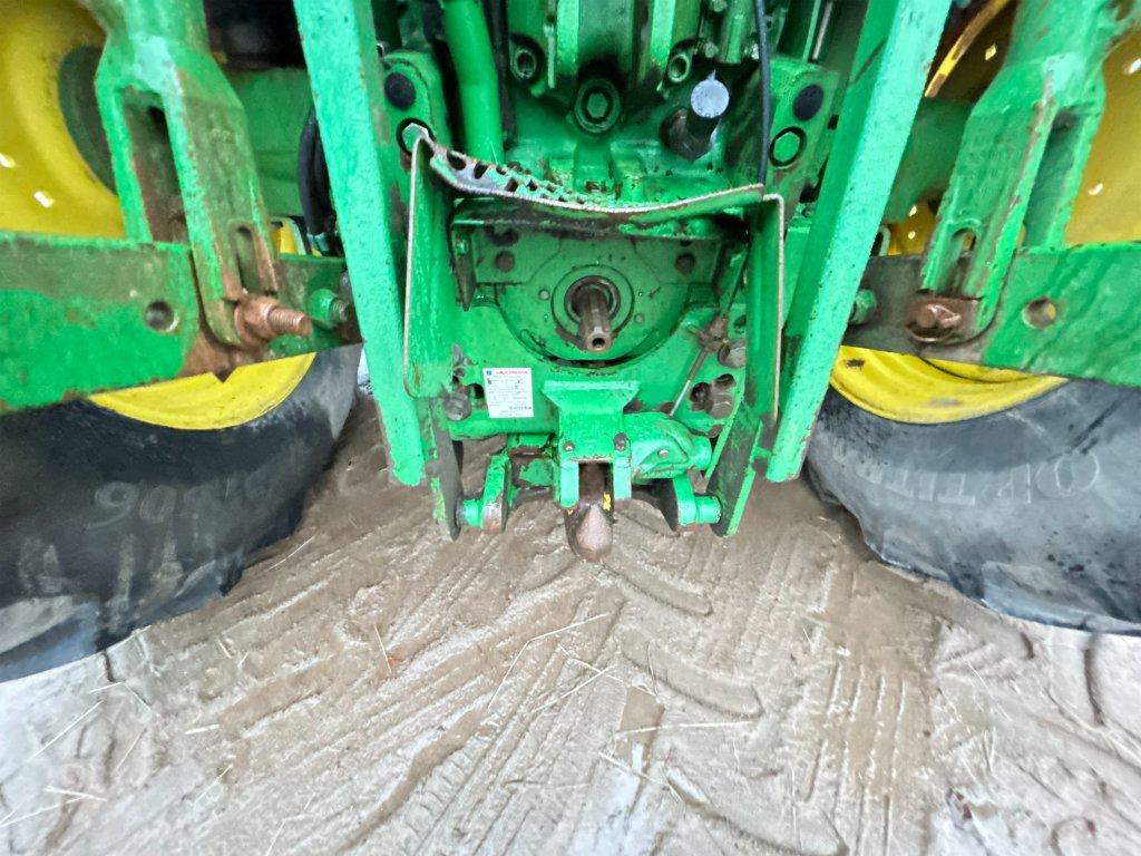 טרקטור חקלאי JOHN DEERE 6320E: תמונה 16 טרקטור חקלאי JOHN DEERE 6320E: תמונה 16