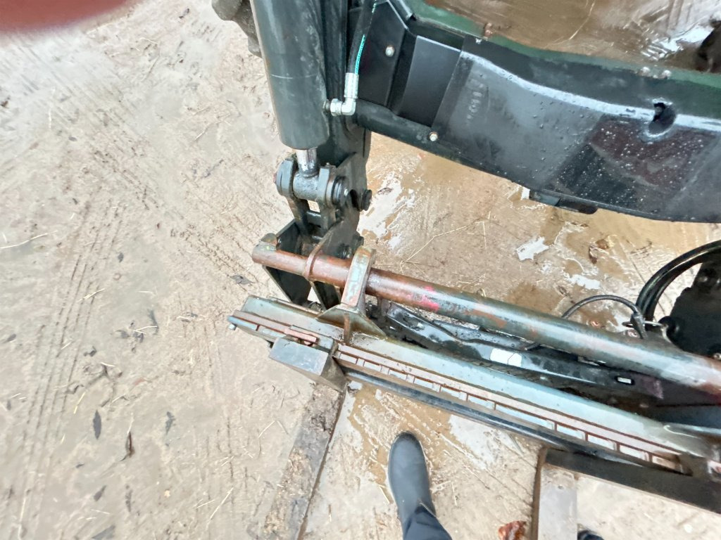 טרקטור חקלאי JOHN DEERE 6320E: תמונה 32 טרקטור חקלאי JOHN DEERE 6320E: תמונה 32