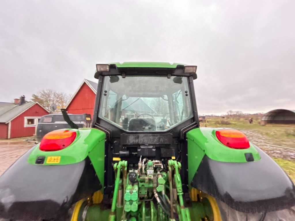 טרקטור חקלאי JOHN DEERE 6320E: תמונה 23 טרקטור חקלאי JOHN DEERE 6320E: תמונה 23