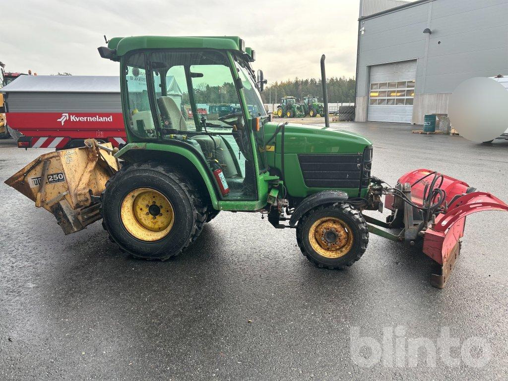 John Deere 4410 eHydro - טרקטור קומפקטי: תמונה 4 John Deere 4410 eHydro - טרקטור קומפקטי: תמונה 4