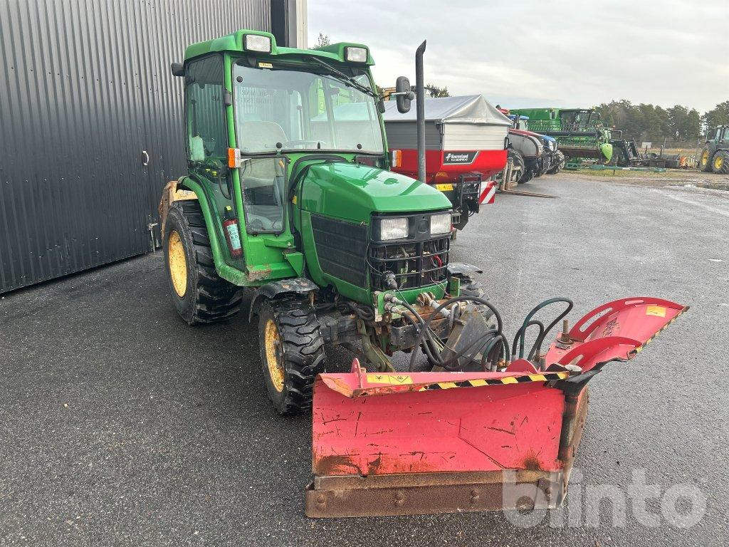 John Deere 4410 eHydro - טרקטור קומפקטי: תמונה 3 John Deere 4410 eHydro - טרקטור קומפקטי: תמונה 3