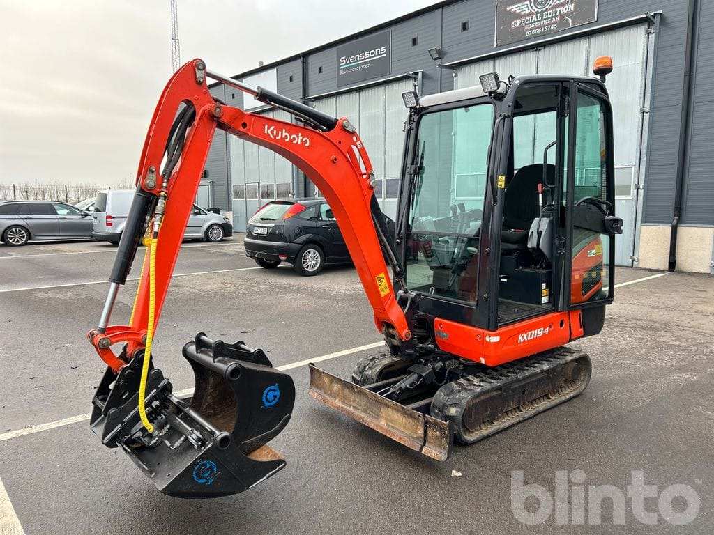 Kubota KX019-4 - 2 redskap - מיני מחפר: תמונה 1 Kubota KX019-4 - 2 redskap - מיני מחפר: תמונה 1