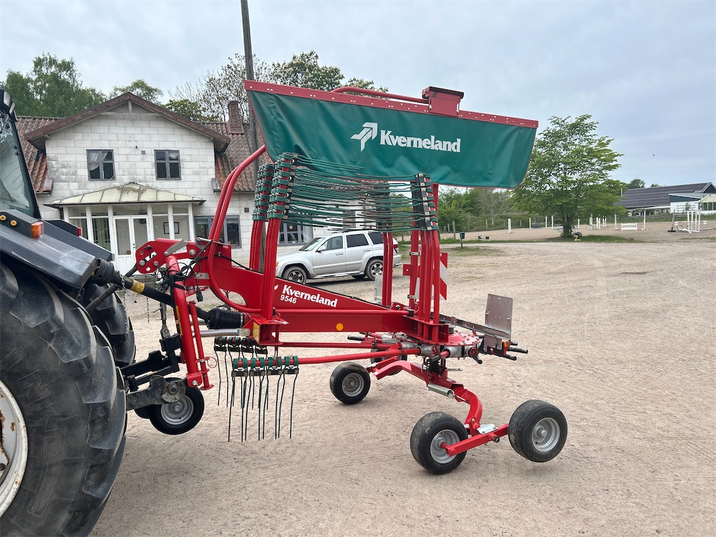 Kverneland 9546 - גורף/ מגרפה: תמונה 1 Kverneland 9546 - גורף/ מגרפה: תמונה 1