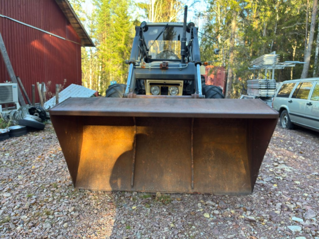 Leyland 604 SQMS traktor med Trima frontlastare - טרקטור חקלאי: תמונה 2 Leyland 604 SQMS traktor med Trima frontlastare - טרקטור חקלאי: תמונה 2