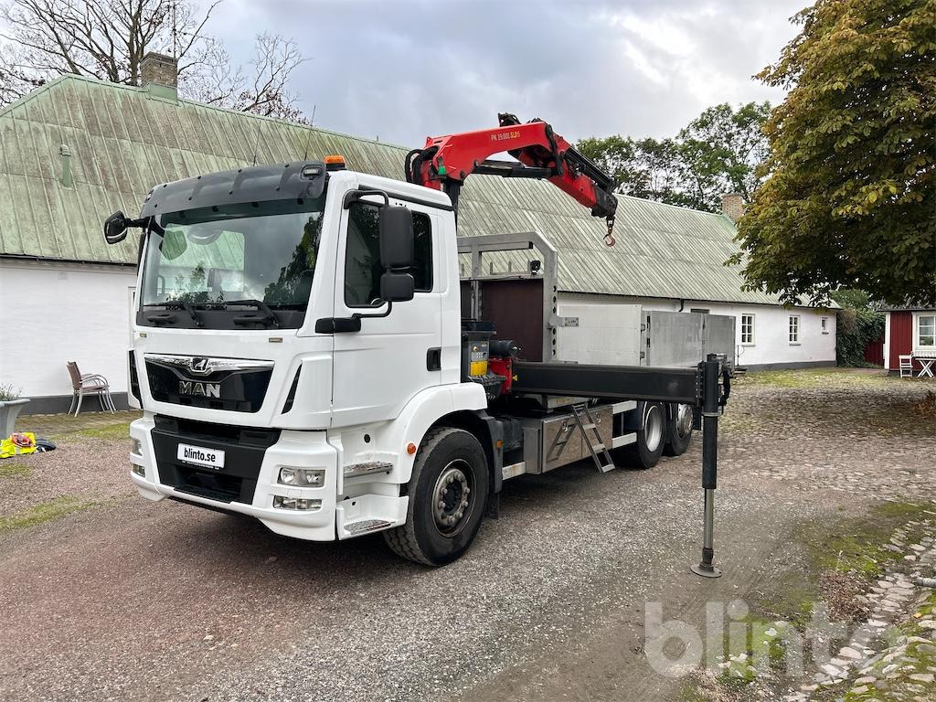MAN TGM 26.320 BL - Palfinger PK19.001 SLD5 - משאית צד נופל/ שטוחה, משאית מנוף: תמונה 1 MAN TGM 26.320 BL - Palfinger PK19.001 SLD5 - משאית צד נופל/ שטוחה, משאית מנוף: תמונה 1
